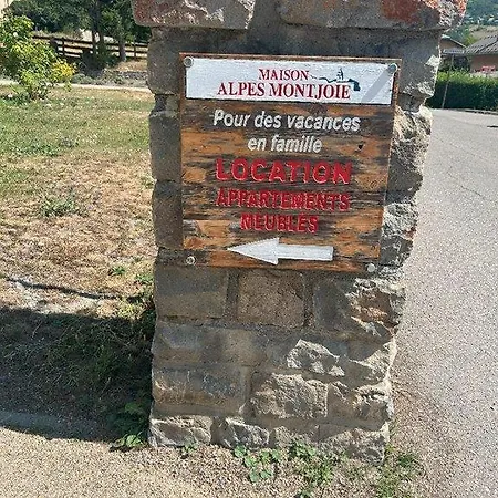Alpes Montjoie Lejlighed *